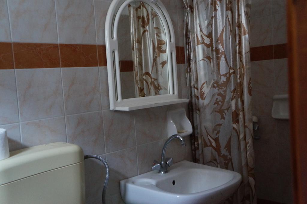Filippos Hotel Ágios Kírykos Eksteriør billede