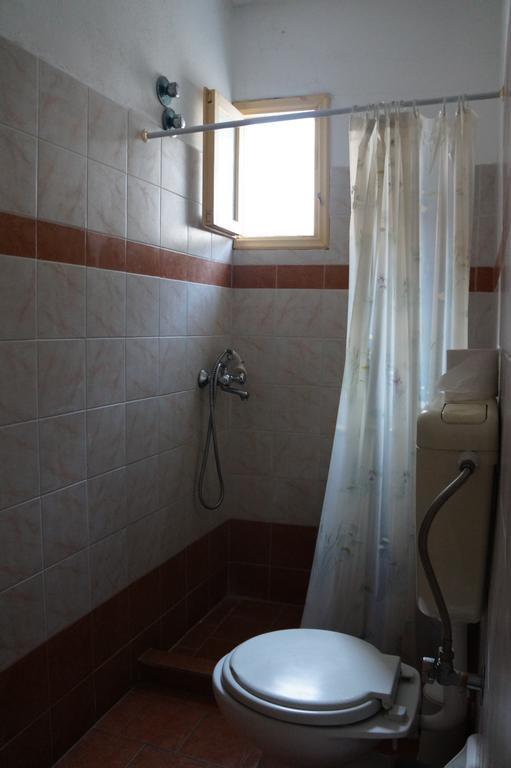 Filippos Hotel Ágios Kírykos Eksteriør billede